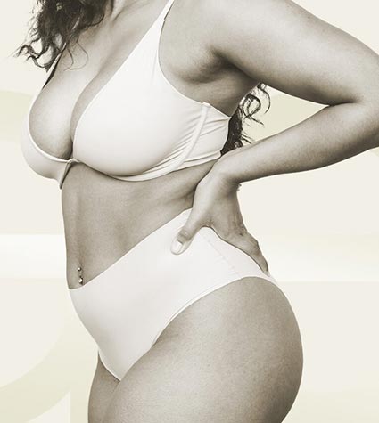 Frau in Unterwäsche symbolisiert die Fett-weg-Spritze in Tübingen