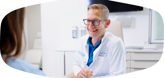 Dr. med. Philipp Braun klärt über die Kooperationspartner des Aestheticum Tuebingen auf